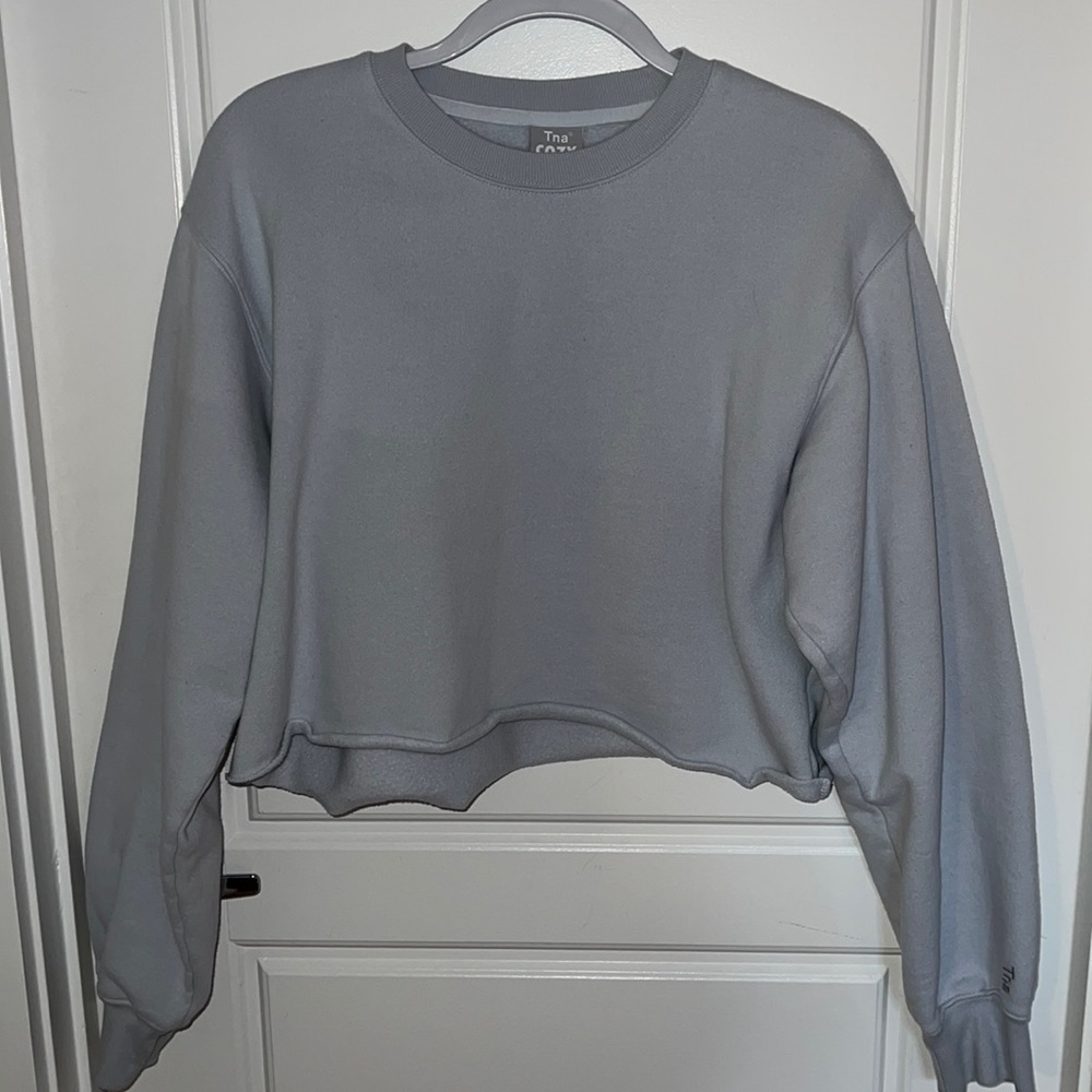 Cropped TNA Cozy Fleece Perfect fit in Light Blue